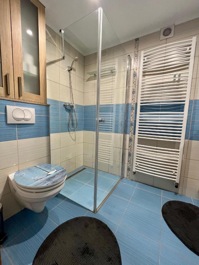Rabbit Apartman Mosonmagyarovar Bagian luar foto