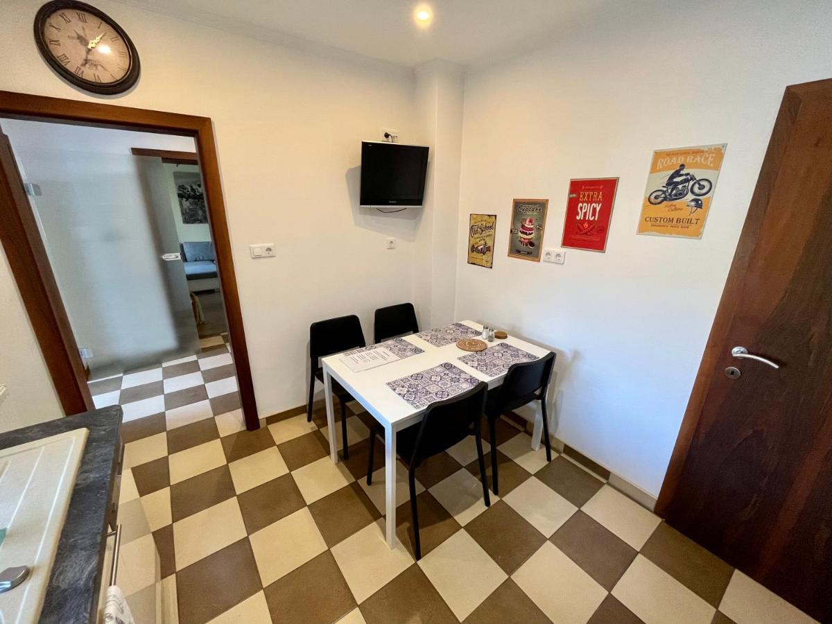 Rabbit Apartman Mosonmagyarovar Bagian luar foto