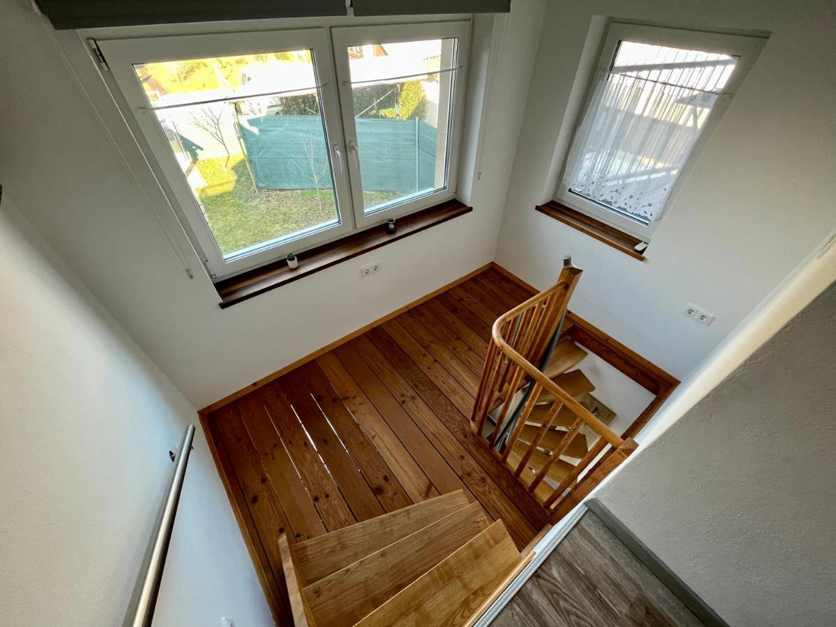 Rabbit Apartman Mosonmagyarovar Bagian luar foto
