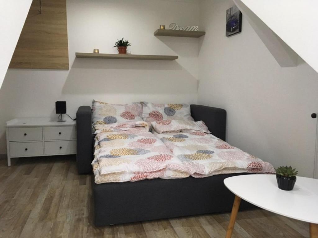 Rabbit Apartman Mosonmagyarovar Bagian luar foto