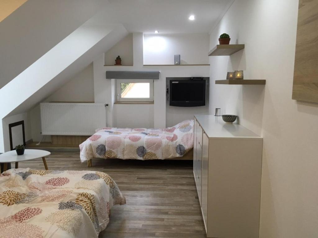 Rabbit Apartman Mosonmagyarovar Bagian luar foto