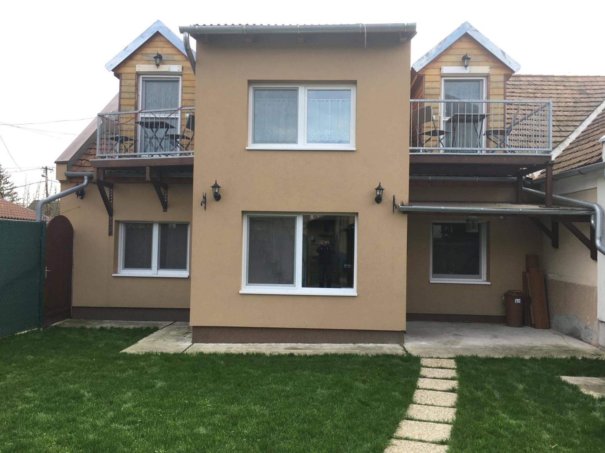Rabbit Apartman Mosonmagyarovar Bagian luar foto